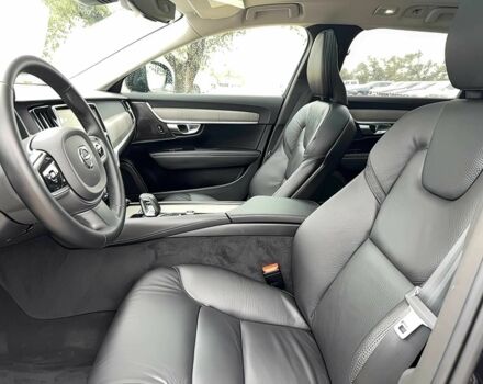 Черный Вольво В90, объемом двигателя 2 л и пробегом 19 тыс. км за 17999 $, фото 8 на Automoto.ua