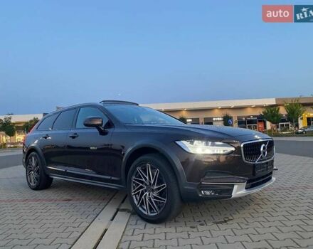 Вольво В90 2018 в Ровно на Automoto.ua Коричневый Вольво В90, объемом двигателя 1.97 л и пробегом 123 тыс. км за 31000 $, фото 6 на Automoto.ua