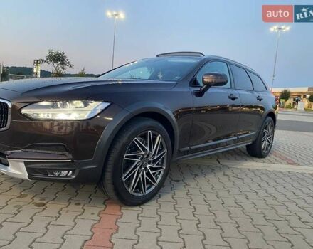 Вольво В90 2018 в Ровно на Automoto.ua Коричневый Вольво В90, объемом двигателя 1.97 л и пробегом 123 тыс. км за 31000 $, фото 1 на Automoto.ua