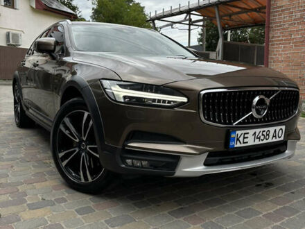 Коричневый Вольво В90, объемом двигателя 2 л и пробегом 165 тыс. км за 31500 $, фото 1 на Automoto.ua