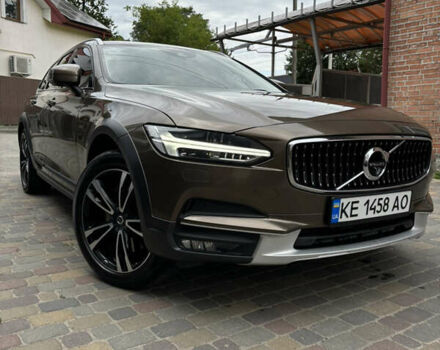 Коричневый Вольво В90, объемом двигателя 2 л и пробегом 165 тыс. км за 31500 $, фото 1 на Automoto.ua