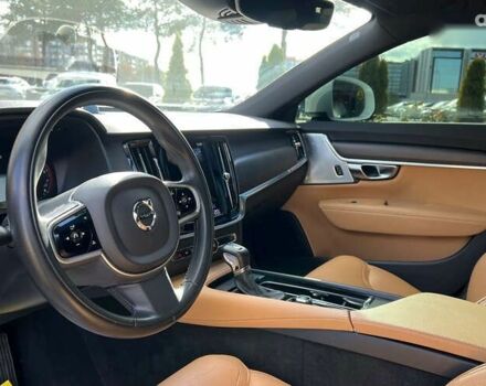 Вольво В90, объемом двигателя 2 л и пробегом 59 тыс. км за 36900 $, фото 9 на Automoto.ua