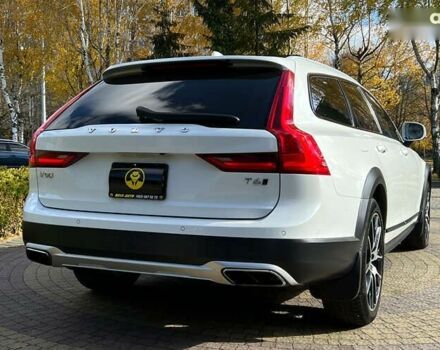 Вольво В90, объемом двигателя 2 л и пробегом 59 тыс. км за 36900 $, фото 6 на Automoto.ua