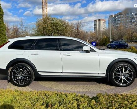 Вольво В90, объемом двигателя 2 л и пробегом 59 тыс. км за 36900 $, фото 7 на Automoto.ua