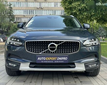 Вольво В90, объемом двигателя 2 л и пробегом 82 тыс. км за 32500 $, фото 1 на Automoto.ua