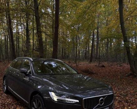 Вольво В90, объемом двигателя 1.97 л и пробегом 250 тыс. км за 17401 $, фото 1 на Automoto.ua