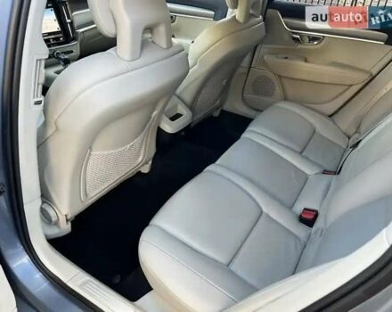 Сірий Вольво В90, об'ємом двигуна 1.97 л та пробігом 323 тис. км за 23999 $, фото 13 на Automoto.ua