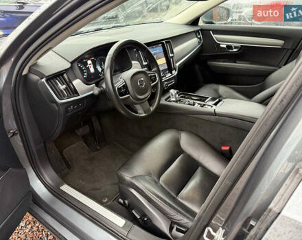 Сірий Вольво В90, об'ємом двигуна 1.97 л та пробігом 230 тис. км за 36500 $, фото 29 на Automoto.ua