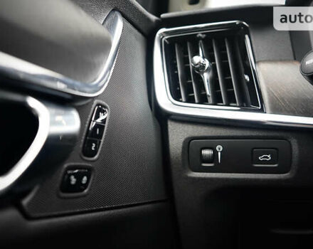 Серый Вольво В90, объемом двигателя 1.97 л и пробегом 90 тыс. км за 24900 $, фото 21 на Automoto.ua