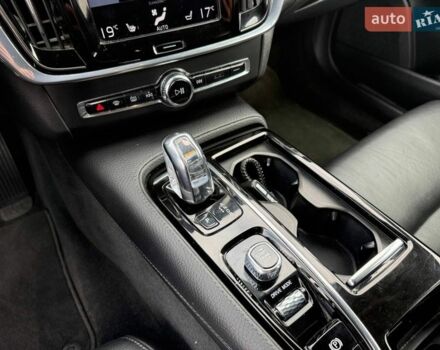 Серый Вольво В90, объемом двигателя 1.97 л и пробегом 230 тыс. км за 33500 $, фото 33 на Automoto.ua