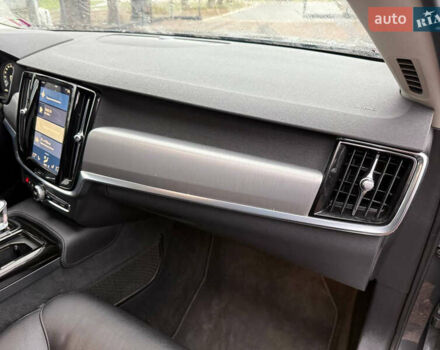 Сірий Вольво В90, об'ємом двигуна 1.97 л та пробігом 230 тис. км за 36500 $, фото 62 на Automoto.ua