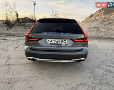 Серый Вольво В90, объемом двигателя 1.97 л и пробегом 161 тыс. км за 34126 $, фото 2 на Automoto.ua