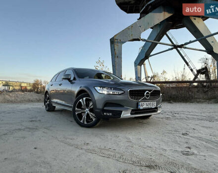 Серый Вольво В90, объемом двигателя 1.97 л и пробегом 161 тыс. км за 34126 $, фото 1 на Automoto.ua