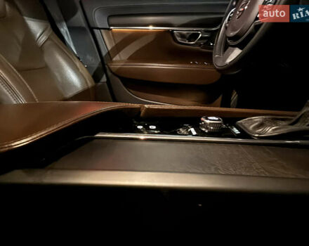 Серый Вольво В90, объемом двигателя 1.97 л и пробегом 161 тыс. км за 34126 $, фото 41 на Automoto.ua