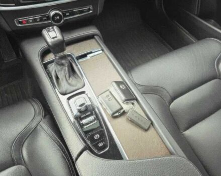 Серый Вольво В90, объемом двигателя 2 л и пробегом 89 тыс. км за 4100 $, фото 9 на Automoto.ua