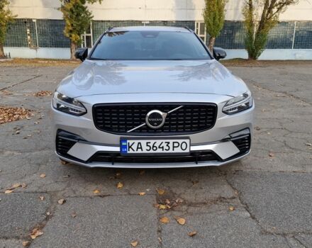 Серый Вольво В90, объемом двигателя 2 л и пробегом 68 тыс. км за 63231 $, фото 1 на Automoto.ua