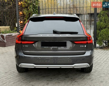 Вольво В90 2023 в Киеве на Automoto.ua Серый Вольво В90, объемом двигателя 1.97 л и пробегом 69 тыс. км за 53000 $, фото 6 на Automoto.ua