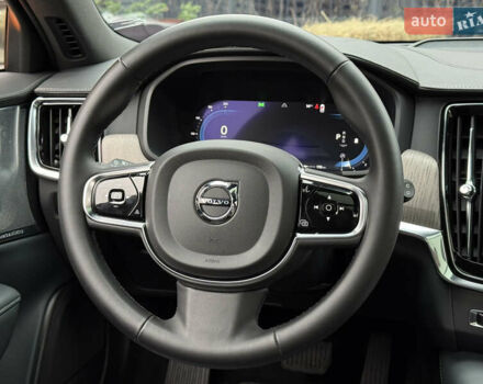 Вольво В90 2023 в Киеве на Automoto.ua Серый Вольво В90, объемом двигателя 1.97 л и пробегом 69 тыс. км за 53000 $, фото 17 на Automoto.ua