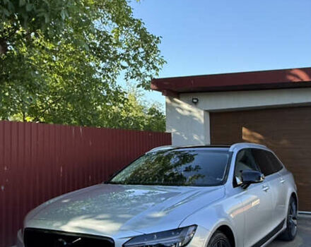 Сірий Вольво В90, об'ємом двигуна 1.97 л та пробігом 237 тис. км за 23500 $, фото 1 на Automoto.ua