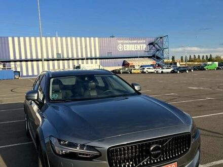 Вольво В90 2017 в Ровно на Automoto.ua Серый Вольво В90, объемом двигателя 1.97 л и пробегом 171 тыс. км за 25300 $, фото 1 на Automoto.ua