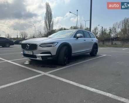 Серый Вольво В90, объемом двигателя 1.97 л и пробегом 330 тыс. км за 22200 $, фото 1 на Automoto.ua