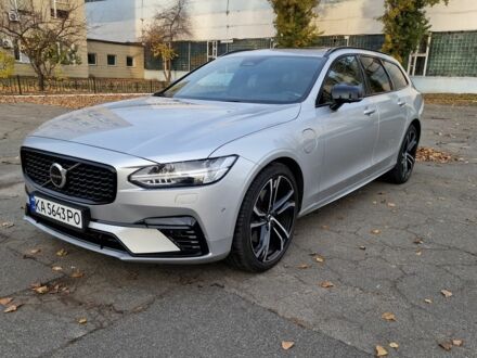 Вольво В90 2021 в Киеве на Automoto.ua Серый Вольво В90, объемом двигателя 2 л и пробегом 68 тыс. км за 63231 $, фото 1 на Automoto.ua