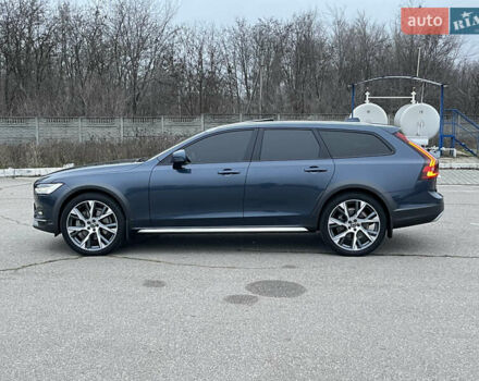 Синий Вольво В90, объемом двигателя 1.97 л и пробегом 35 тыс. км за 46900 $, фото 3 на Automoto.ua