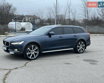 Синий Вольво В90, объемом двигателя 1.97 л и пробегом 35 тыс. км за 46900 $, фото 1 на Automoto.ua