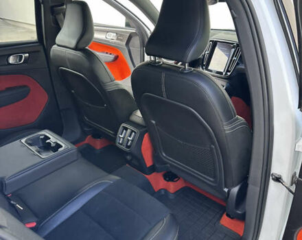 Вольво XC40 2018 в Луцке на Automoto.ua Белый Вольво XC40, объемом двигателя 1.97 л и пробегом 163 тыс. км за 24500 $, фото 23 на Automoto.ua