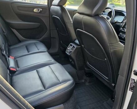 Белый Вольво XC40, объемом двигателя 1.97 л и пробегом 205 тыс. км за 27000 $, фото 16 на Automoto.ua