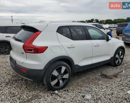 Вольво XC40 2018 в Житомире на Automoto.ua Белый Вольво XC40, объемом двигателя 1.97 л и пробегом 105 тыс. км за 6800 $, фото 2 на Automoto.ua