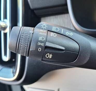 Вольво XC40 2018 в Ровно на Automoto.ua Белый Вольво XC40, объемом двигателя 1.97 л и пробегом 132 тыс. км за 23500 $, фото 23 на Automoto.ua