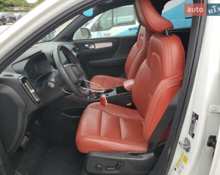 Вольво XC40 2018 в Житомире на Automoto.ua Белый Вольво XC40, объемом двигателя 1.97 л и пробегом 105 тыс. км за 6800 $, фото 6 на Automoto.ua