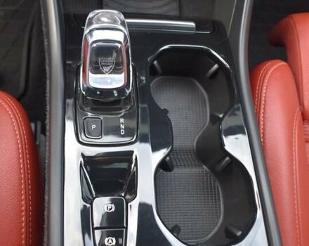 Белый Вольво XC40, объемом двигателя 1.97 л и пробегом 97 тыс. км за 27300 $, фото 12 на Automoto.ua