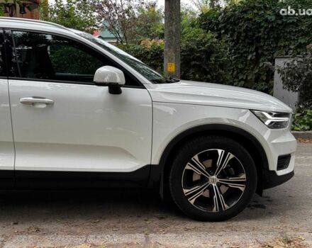 Белый Вольво XC40, объемом двигателя 2 л и пробегом 152 тыс. км за 26490 $, фото 10 на Automoto.ua