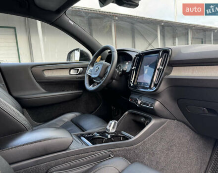 Вольво XC40 2018 в Виннице на Automoto.ua Белый Вольво XC40, объемом двигателя 1.97 л и пробегом 188 тыс. км за 26900 $, фото 44 на Automoto.ua