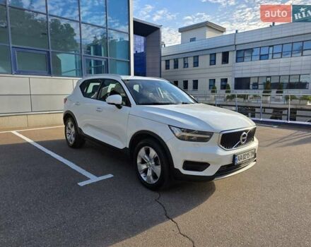 Белый Вольво XC40, объемом двигателя 1.97 л и пробегом 205 тыс. км за 27000 $, фото 8 на Automoto.ua