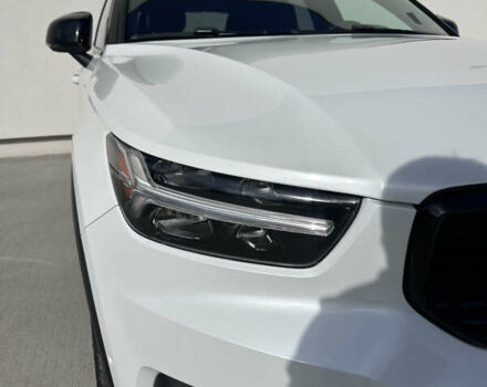 Вольво XC40 2018 в Луцке на Automoto.ua Белый Вольво XC40, объемом двигателя 1.97 л и пробегом 163 тыс. км за 24500 $, фото 6 на Automoto.ua
