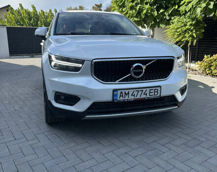 Белый Вольво XC40, объемом двигателя 1.97 л и пробегом 89 тыс. км за 24000 $, фото 1 на Automoto.ua