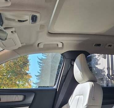 Вольво XC40 2018 в Ровно на Automoto.ua Белый Вольво XC40, объемом двигателя 1.97 л и пробегом 132 тыс. км за 23500 $, фото 18 на Automoto.ua