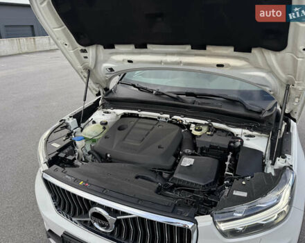 Белый Вольво XC40, объемом двигателя 1.97 л и пробегом 188 тыс. км за 26500 $, фото 47 на Automoto.ua