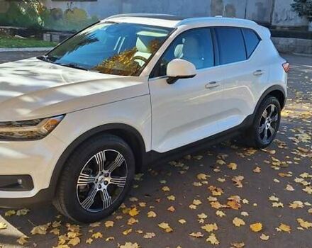 Вольво XC40 2018 в Ровно на Automoto.ua Белый Вольво XC40, объемом двигателя 1.97 л и пробегом 132 тыс. км за 23500 $, фото 6 на Automoto.ua