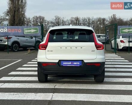 Белый Вольво XC40, объемом двигателя 2 л и пробегом 222 тыс. км за 18000 $, фото 5 на Automoto.ua
