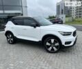 Белый Вольво XC40, объемом двигателя 1.97 л и пробегом 17 тыс. км за 39000 $, фото 3 на Automoto.ua