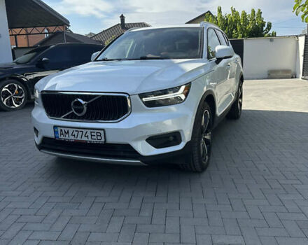 Белый Вольво XC40, объемом двигателя 1.97 л и пробегом 89 тыс. км за 24000 $, фото 2 на Automoto.ua