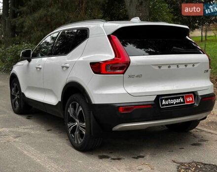 Белый Вольво XC40, объемом двигателя 2 л и пробегом 152 тыс. км за 26490 $, фото 6 на Automoto.ua