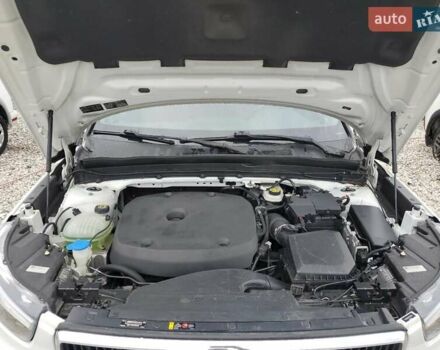 Вольво XC40 2018 в Житомире на Automoto.ua Белый Вольво XC40, объемом двигателя 1.97 л и пробегом 105 тыс. км за 6800 $, фото 10 на Automoto.ua