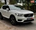 Белый Вольво XC40, объемом двигателя 2 л и пробегом 152 тыс. км за 26490 $, фото 2 на Automoto.ua