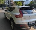 Белый Вольво XC40, объемом двигателя 1.97 л и пробегом 132 тыс. км за 17999 $, фото 2 на Automoto.ua