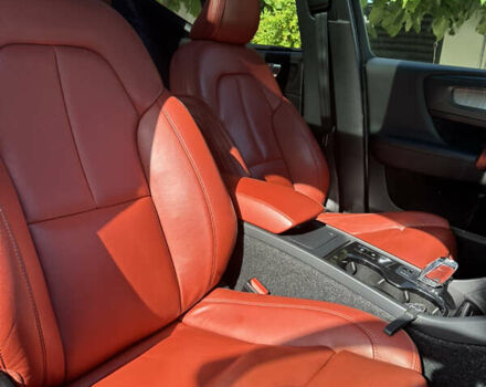 Белый Вольво XC40, объемом двигателя 1.97 л и пробегом 89 тыс. км за 24000 $, фото 18 на Automoto.ua